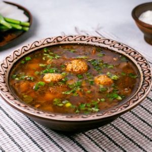 Асортимент от борш и супи