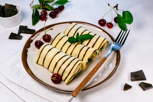 Палачинки с пълнеж шоколад, вишня и орех - Image 2