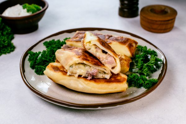 Палачинки с шунка и сирене Чедър